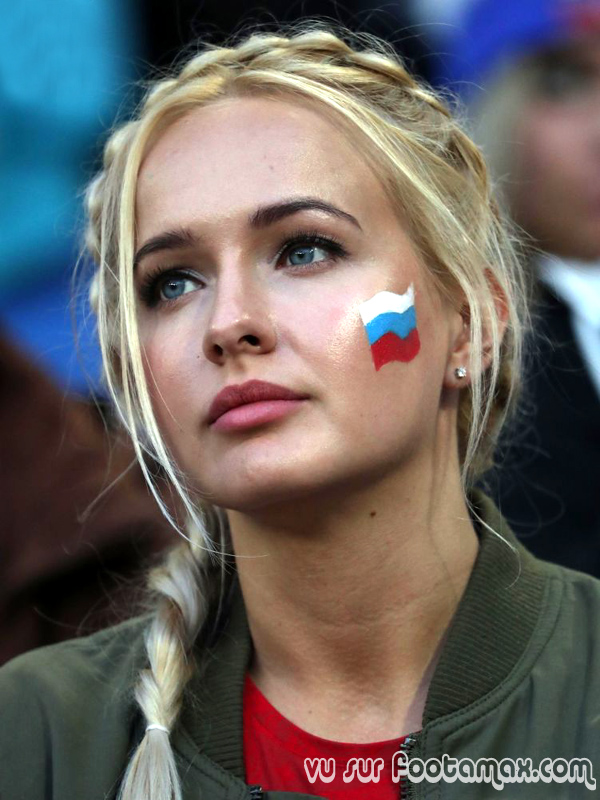 supportrice-cdm-2018-serbe-1