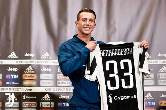 Risultati immagini per bernardeschi juve